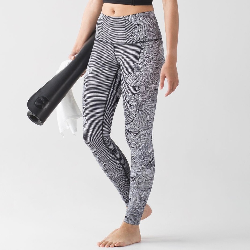 Lululemon Wunder Under Pant Hi-Rise Dottie Tribe Grey Black Stripe Floral Size 2